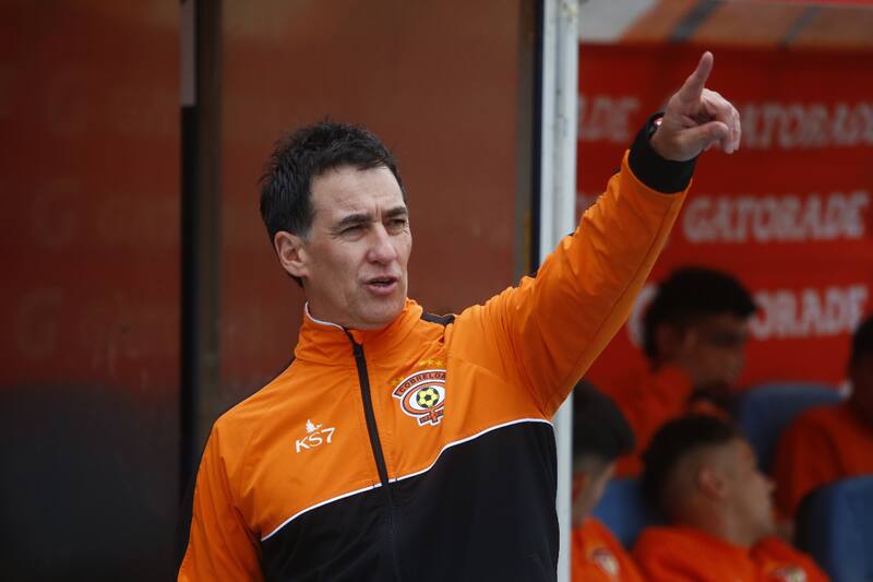ya comienza a definir el once titular de la temporada 2025 de Cobreloa. (Foto: Aton)