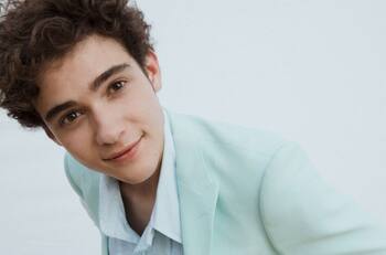 ¿Otra indirecta a Olivia Rodrigo? Joshua Basset lanzó su sencillo "Only a Matter of Time"