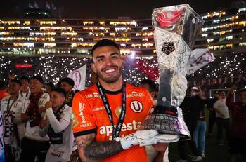 “Fue un relanzamiento en mi carrera”: Se formó en la UC, salió al extranjero y fue tricampeón con su club en 2025