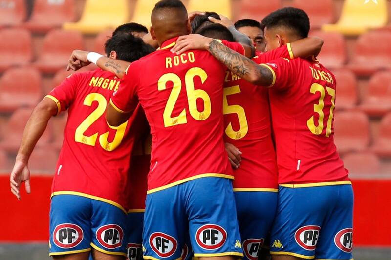 Los Hispanos presentan su plantel para 2024 con amistoso ante Unión La Calera. Foto: Prensa Unión Española.