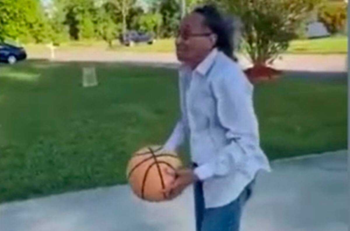 Viral: Genial abuela de 96 años se sigue luciendo jugando básquetbol