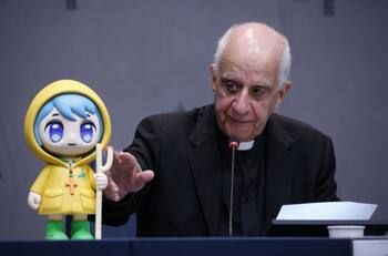 Vaticano presenta a su nueva mascota y se hace viral en redes sociales