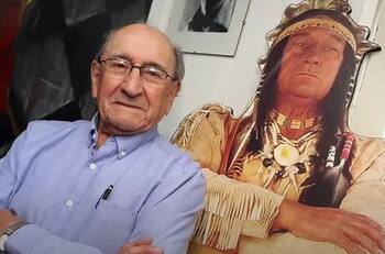 Llena de antiguedades y recuerdos: Así es la casa de Luis Alarcón, en la que ha vivido por más de 50 años