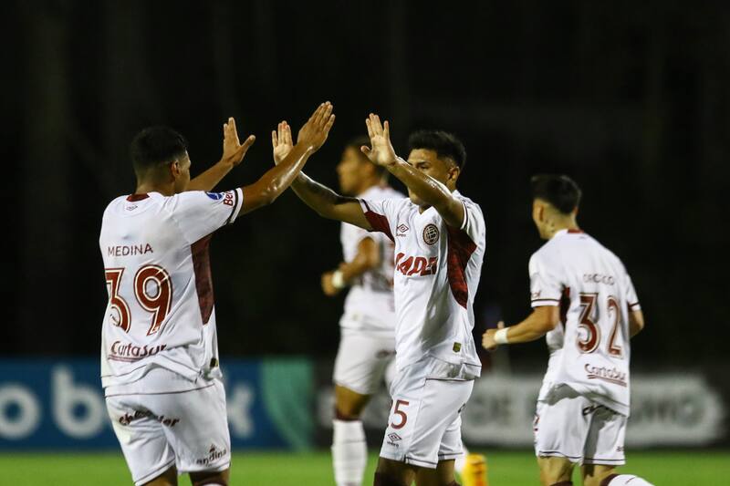 por la fecha 2 del grupo G de la Copa Sudamericana. Foto: EFE.
