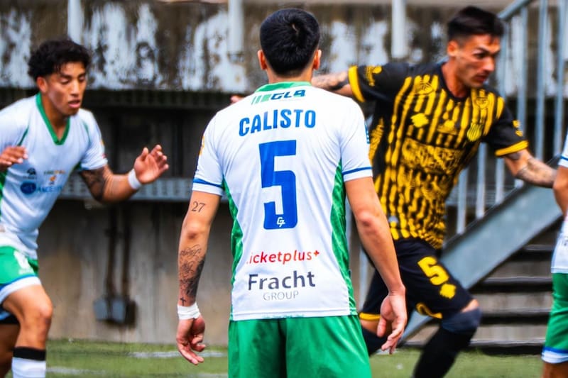 El defensor en Deportes Puerto Montt. Foto: @camilosantanaph