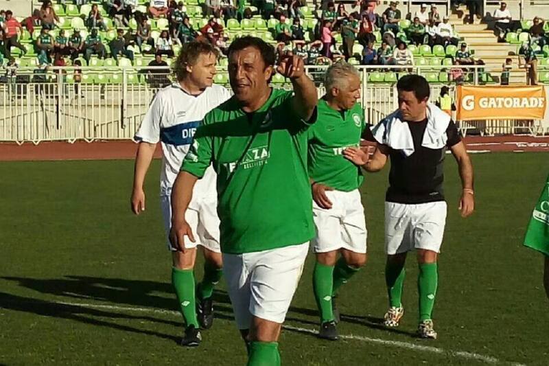 El exjugador de la Selección Chilena reveló la cifra que ganó en su paso por el fútbol mexicano.