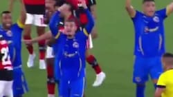 VIDEO | Impactante: jugador se desploma y convulsiona en pleno partido contra Flamengo