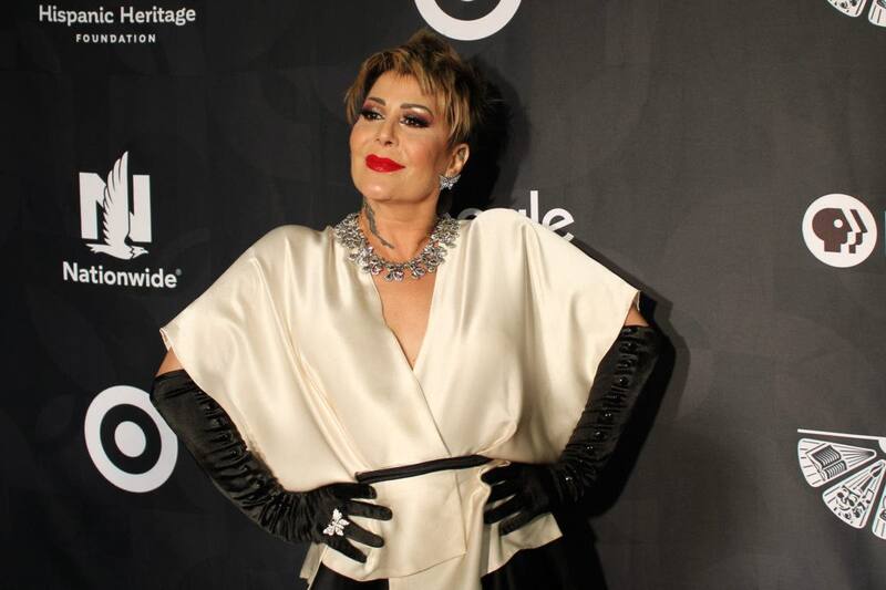 "Tengo que ser consciente de que tengo 54 años, de que no puedo bailar y saltar como antes", dijo Alejandra Guzmán sobre su recuperación tras el accidente. - Créditos: Twitter