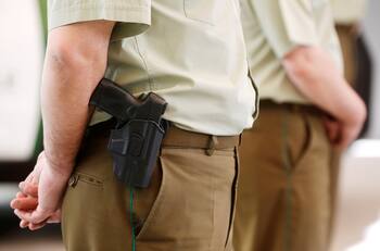 Carabinero que disparó a joven en marcha de la Confech quedó libre