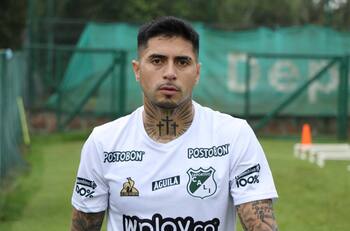 “Todo es mejor sin ese chileno”: las duras críticas de hinchas del Deportivo Cali a Sebastián Leyton