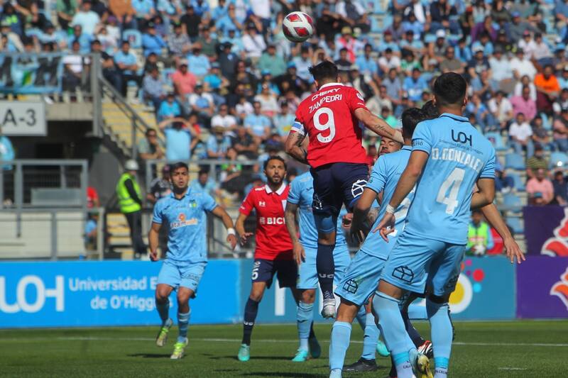 chocan por el Campeonato Nacional. Foto: Agencia Aton.