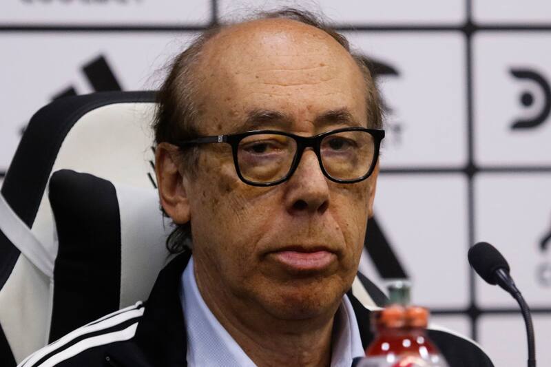 Alfredo Stohwing llegó en 2022 a la presidencia de Blanco y Negro representando al bloque de Leonidas Vial y pronto podría terminar su ciclo.