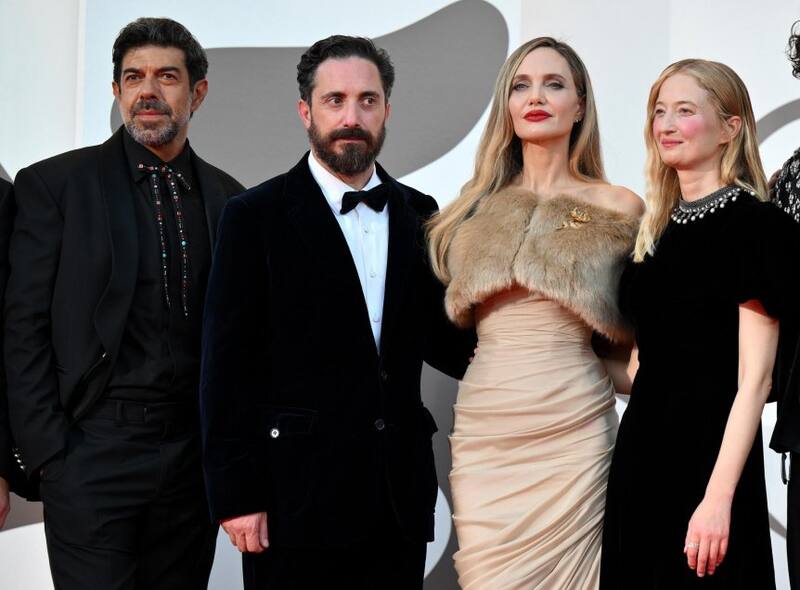 Pablo Larraín y Angelina Jolie presentan su más reciente producción "María".