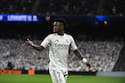 VIDEO | ¿Por “hacer la cama”? Monumental lluvia de pifias del Bernabéu a Vinícius Jr.