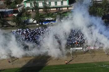 Los equipos del fútbol chileno ya palpitan con el regreso del público en los estadios