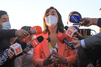 VIDEO | El impactante registro de los disparos al aire durante visita de Izkia Siches a Temucuicui