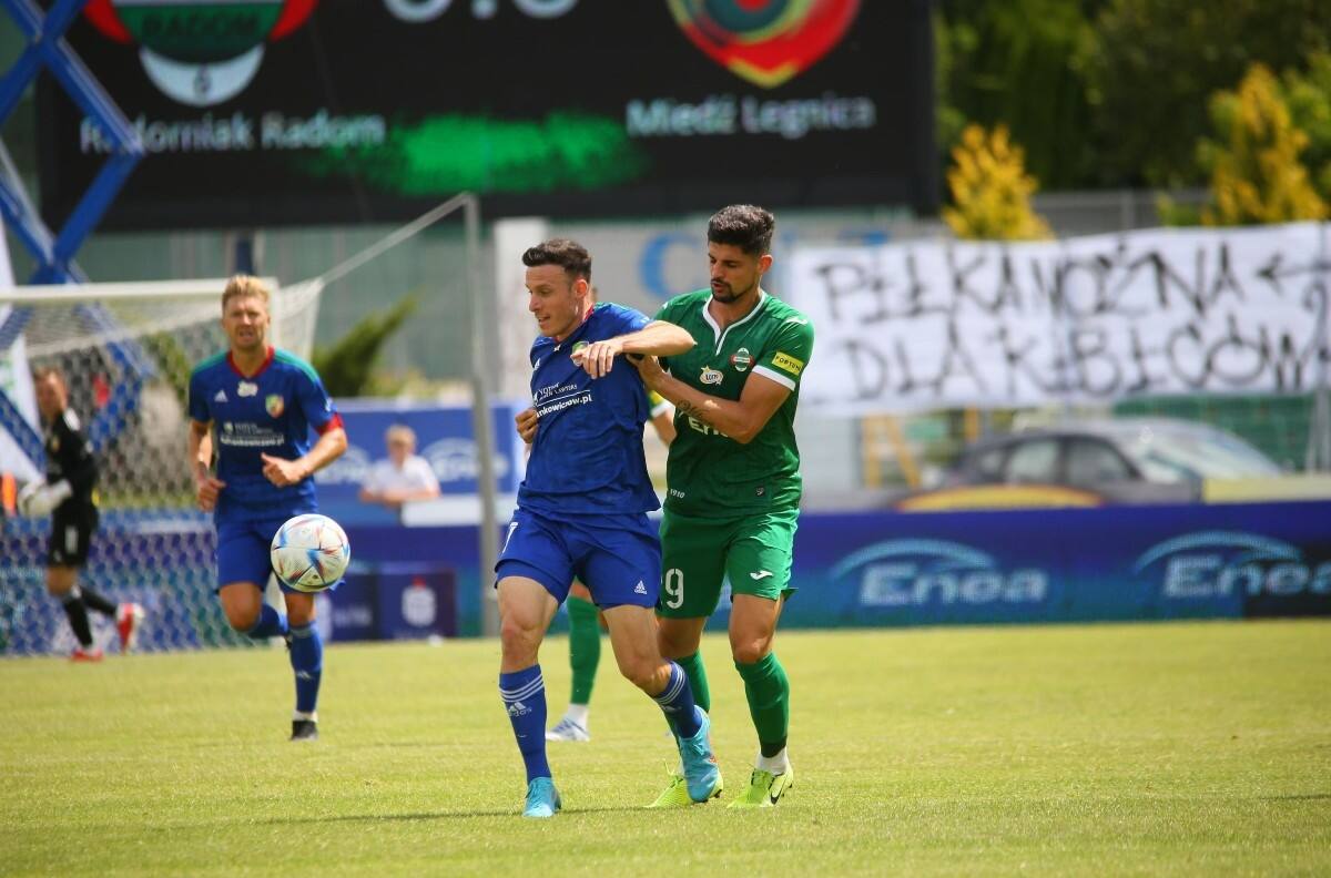 VIDEO| Ángelo Henríquez sigue inspirado en Europa y marcó un nuevo gol con la camiseta del Miedz Legnica