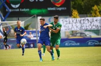 VIDEO| Ángelo Henríquez sigue inspirado en Europa y marcó un nuevo gol con la camiseta del Miedz Legnica