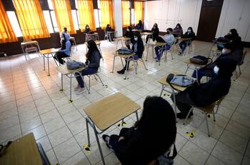 Figueroa por Covid en colegios: “No es mala noticia que se aplique el protocolo”