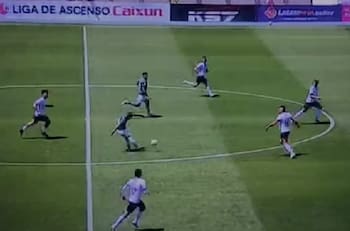 VIDEO | Iba directo al Puskás: el tiro de Jorge Luna que casi termina en golazo de mitad de cancha para Wanderers