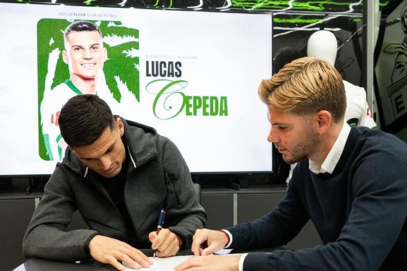 El extremo chileno es nuevo refuerzo del Elche.