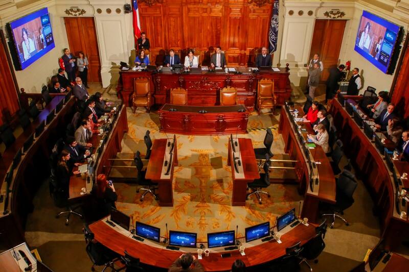 Tras su revisión el proyecto de Constitución debe volver al Consejo para ser nuevamente sometido a votación.