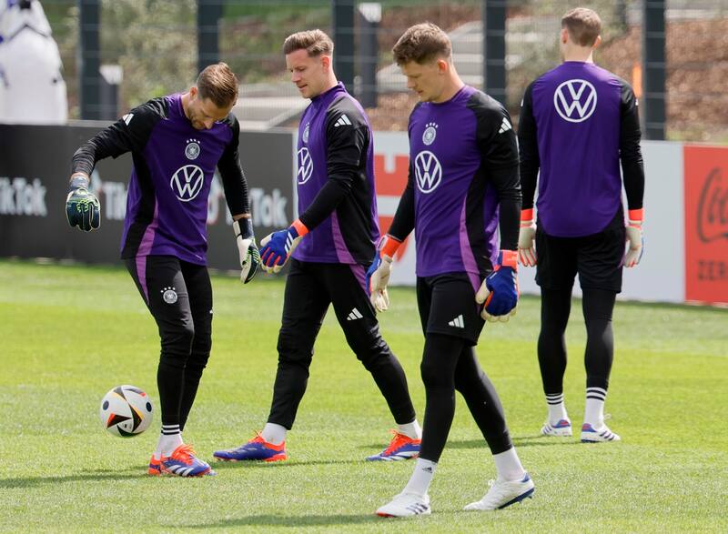 El portero del Barcelona está molesto por no ser titular en la cita europea. EFE/EPA/RONALD WITTEK.