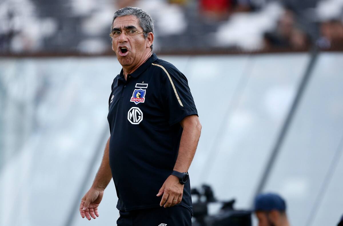 Las tres veces en que Gualberto Jara tomó el fierro caliente en Colo Colo