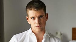 Quién es Miguel Bernardeau, exactor de "Élite", protagonista de la serie "1899" y pareja de la cantante Aitana