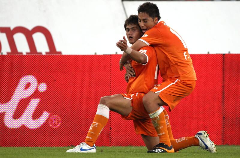 Nicolás Trecco con la camiseta loína.