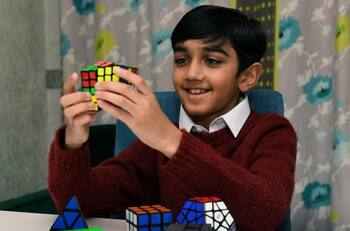 ¿Quién es Yusuf Shah, el niño con más coeficiente intelectual que Stephen Hawking y Albert Einstein?