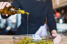 ¿Cuál es la relación entre el aceite de oliva y el cáncer de mama? Expertos de Harvard lo explican