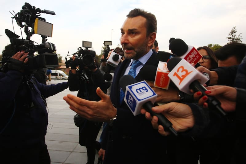 El abogado de Cathy Barriga reveló que no descartan la apelación. Créditos: Jonnathan Oyarzun, Aton Chile.