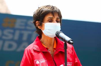 Confusa respuesta de Subsecretaria Daza respecto a los viajes interregionales e internacionales