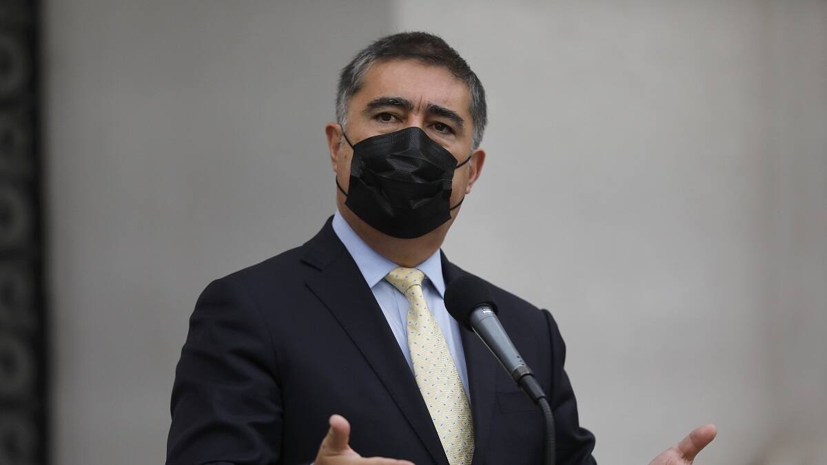 Duro cruce entre Desbordes y Pavlovic por casos de espionaje en el Ejército encendió las redes