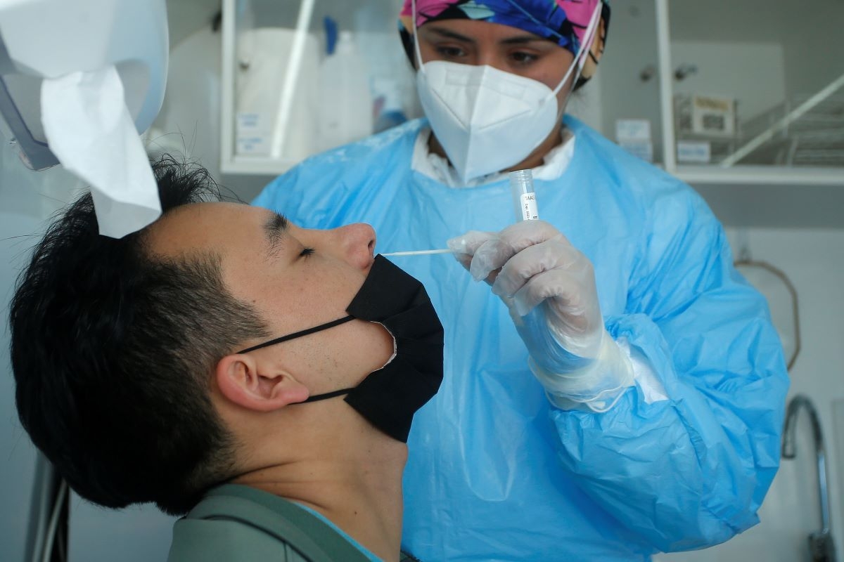 Reporte Covid-19: Minsal cifra en 2.712 casos nuevos y positividad llega al 3,1%