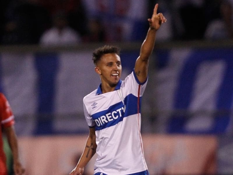 fue un hincha más de la UC en el partido por Copa Chile frente a Unión La Calera. Foto: Aton