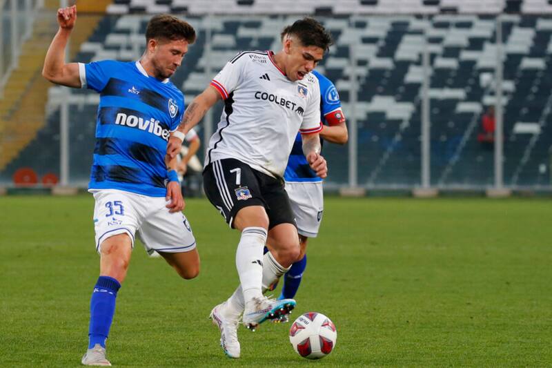 Felipe Loyola jugando por Huachipato ante Colo Colo (Foto: Photosport)
