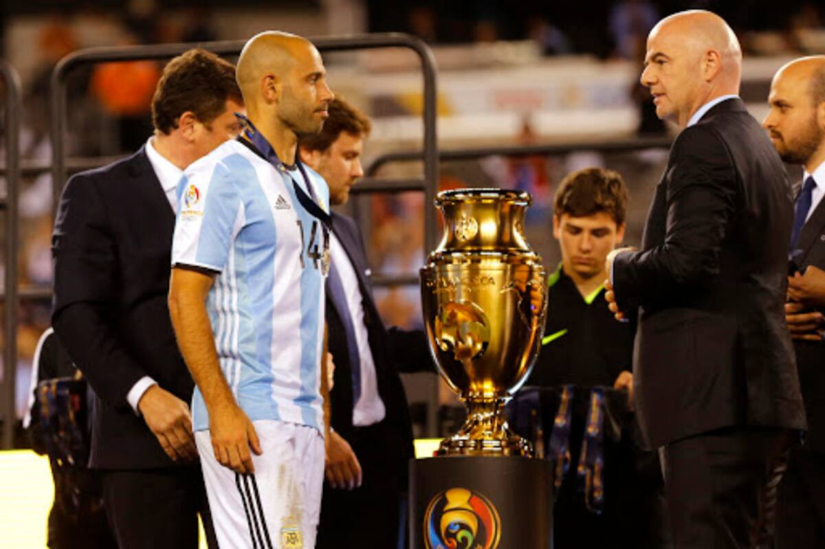 Futbol, Argentina v Chile.
Copa America Centenario 2016.
El jugador de la seleccion argentina Javier Mascherano es fotografiado tras el partido final de la Copa America Centenario contra Chile disputado en el estadio Met Life de Nueva Jersey, Estados Unidos.
26/06/2016
Andres Pina/Photosport**********
Football, Argentina v Chile.
Copa America Centenario Championship 2016.
Argentina's player Javier Mascherano is pictured after the Copa America Centenario Championship final match against Chile at the Met Life stadium in New Jersey, USA.
26/06/2016