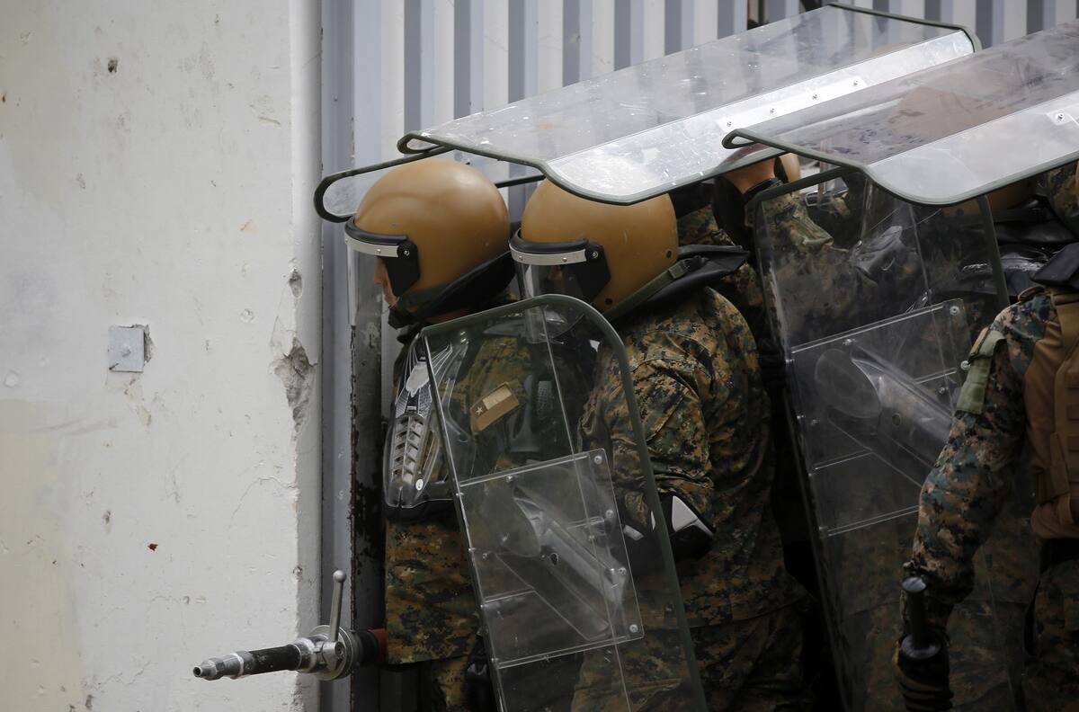 VIDEO | Cuatro militares resultaron heridos tras ataque de encapuchados salidos del INBA