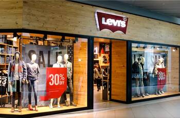 Reconocida marca de ropa internacional abre su tienda más grande de Chile en este mall de la RM