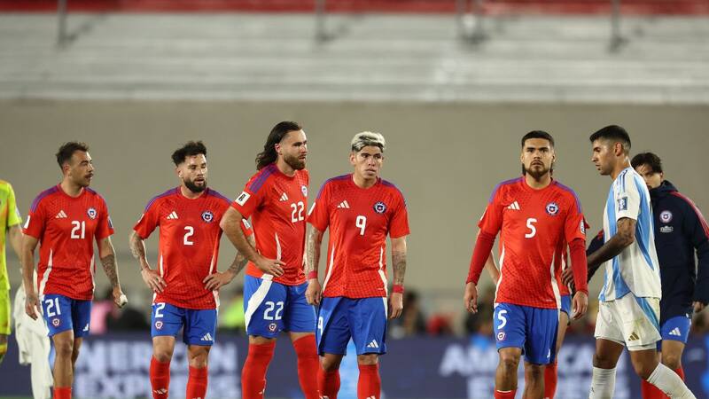 Histórico de la Selección Chilena: “Si no tenemos jugadores, vamos a seguir cambiando y cambiando entrenadores”