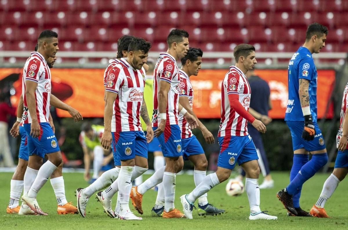 Arranque de la Liga MX con sabor a crisis para Chivas