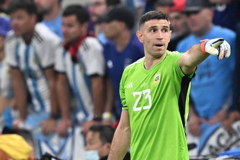 Dibu Martínez advirtió que va a ir a ganar la Copa América. Foto: EFE.