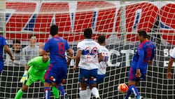 “La hinchada de la U es fiel, apasionada y va a todos lados; es una pena que no esté el domingo en el Claro Arena”