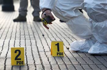 Menor de 13 años murió baleado en su domicilio en Pudahuel: Sujetos dispararon contra su casa