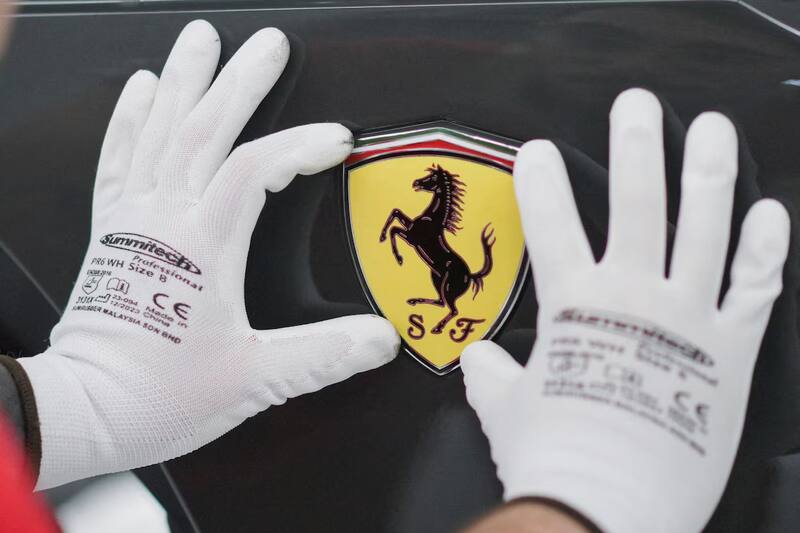 Ferrari limitará las personalizaciones de sus autos.