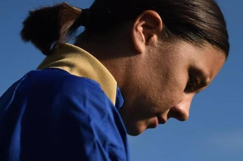 La delantera australiana vive momentos complicados en Inglaterra.