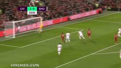 Espectacular atajada de Henderson a Mohamed Salah