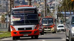 Anuncian suspensión en recorridos de micros por todo el borde costero ante alerta de tsunami